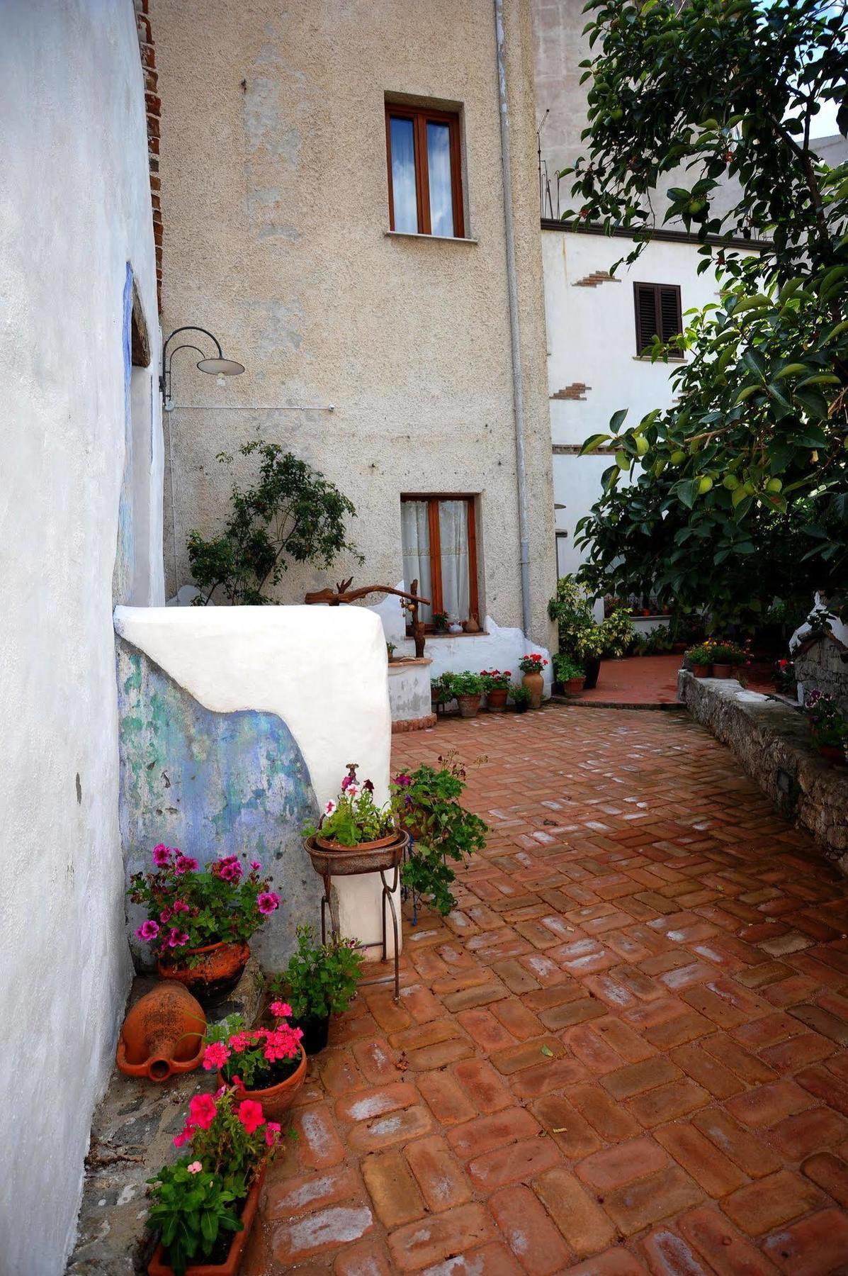 B&B Corte San Lussorio Oliena Ngoại thất bức ảnh